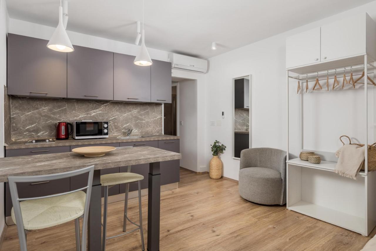 Main Street Apartments 2 Rijeka Bagian luar foto