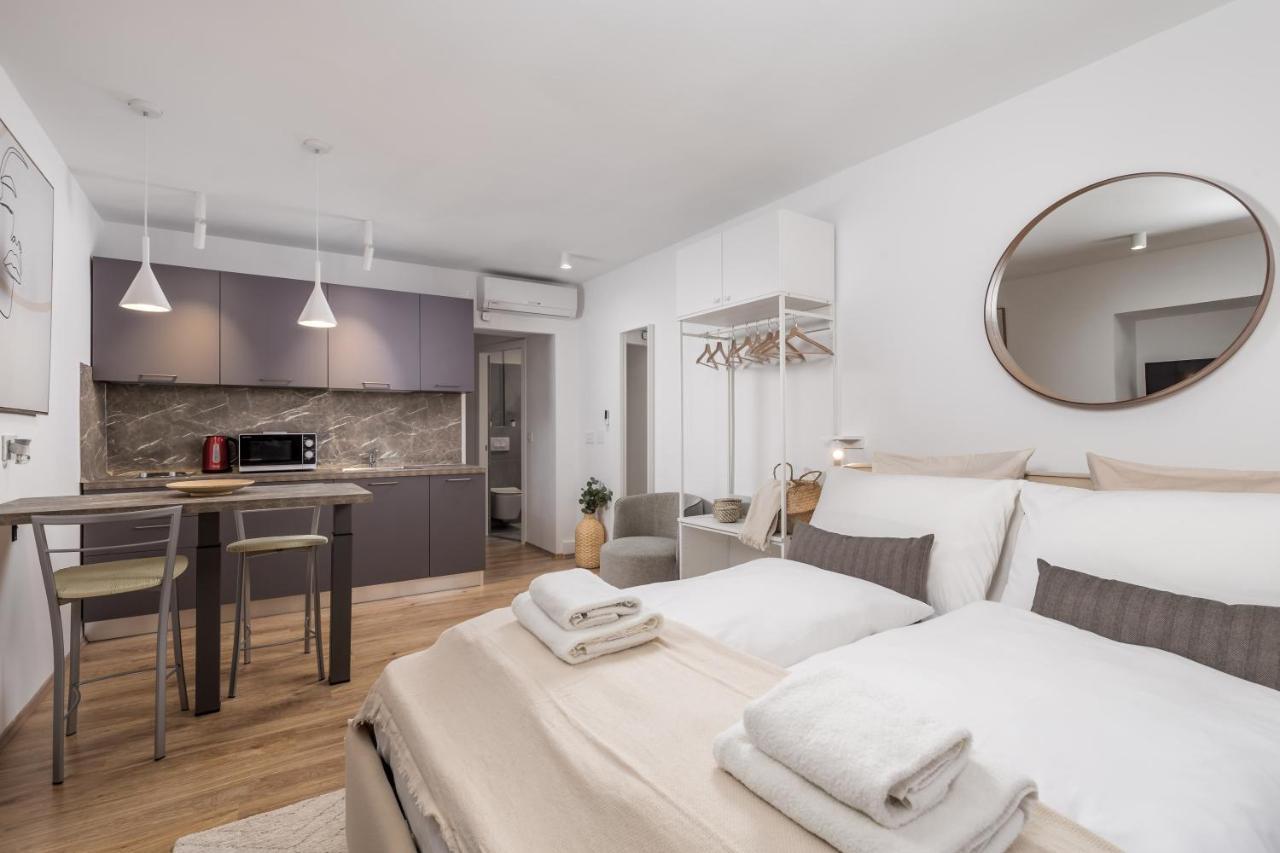 Main Street Apartments 2 Rijeka Bagian luar foto