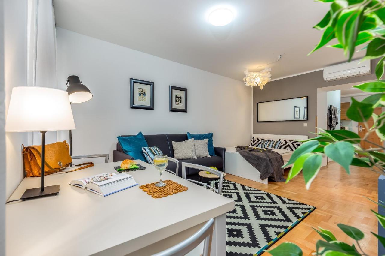 Main Street Apartments 2 Rijeka Bagian luar foto