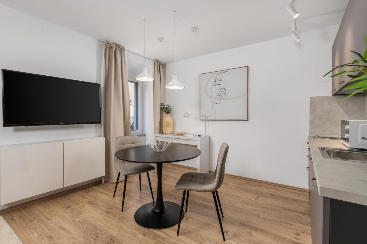 Main Street Apartments 2 Rijeka Bagian luar foto